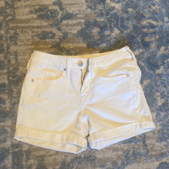 White jean shorts with 2small stains(would most likely come out with shout+wash) - Picture 1 of 6